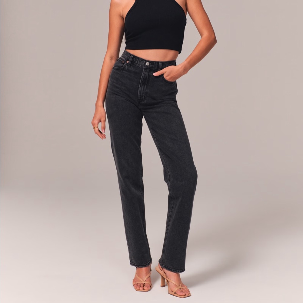 Abercrombie & Fitch Ultra High Rise 90s Straight Jean Curve Love